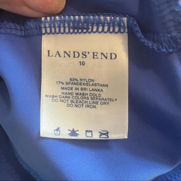 Lands’ End Tankini Top - Picture 6 of 6